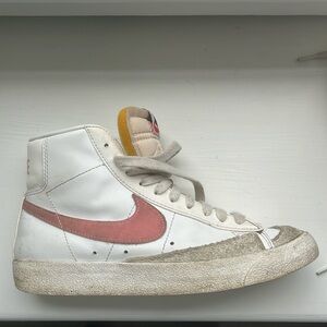 Nike Wmns Blazer White Pink Women Casual Shoe size 7
